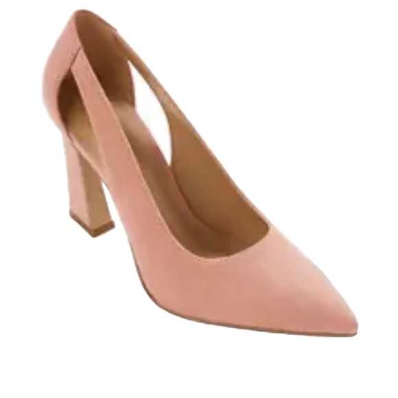 Crown & Ivy, Pointed Toe, Narrow Fluted Heels, Peach Color, Size 6M - Picture 2 of 11